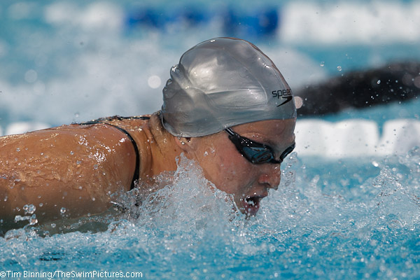 Caitlin Leverenz of Cal Aquatics wins the 400 IM at the 2010 USA Swimming Nationals