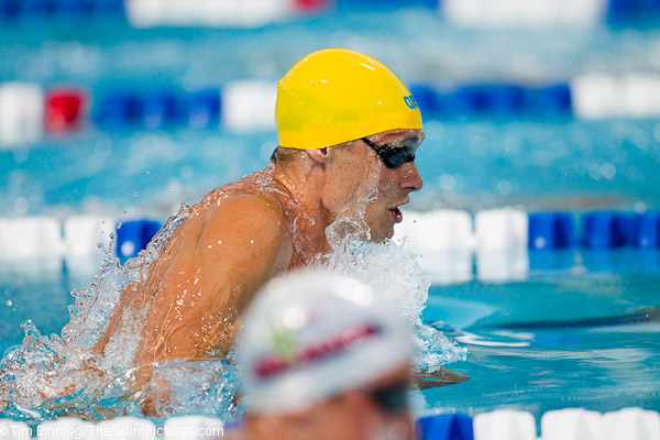 Eric Shanteau of Longhorn Aquatics wins the 200 breastroke  at the 2010 USA Swimming Nationals