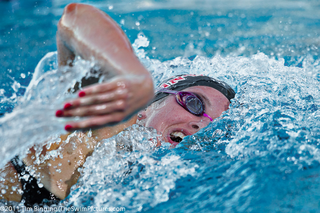 Amber McDermott of SwimAtlanta swims the 400 free B Final at the 2011 ConocoPhillips USA Swimming National Championships.