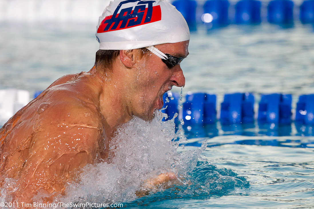 Robert Margalis of FAST Swim Team swims to victory in the 400 IM championship final (4:15.62) at the 2011 ConocoPhillips USA Swimming National Championships.