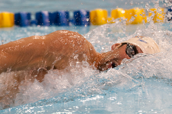 Michael Phelps wins his first race since the 2008 Olympics taking gold in the 200 freestyle at the Charlotte UltraSwim