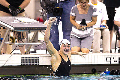 Annie Chandler of Arizona wins 100 breaststroke 2010 NCAA D1 Women's Swimming and Diving Championships