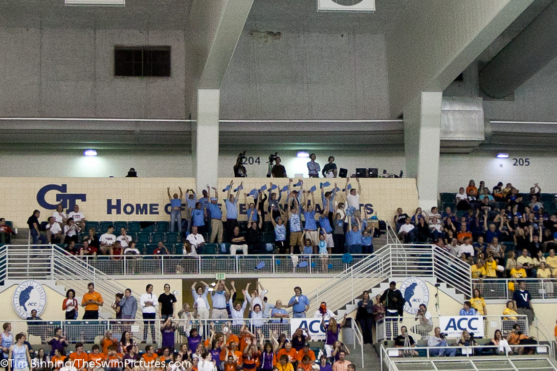 UNC fans continue the wave, Pre-400 Free Relay