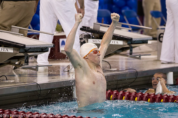 Matt McLean wins the 500 free at the 2011 NCAA Swimming and Diving Championship