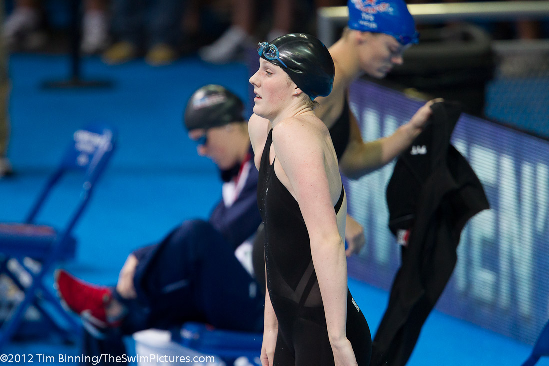 Missy Franklin loosens up before the start of the 100 free final.